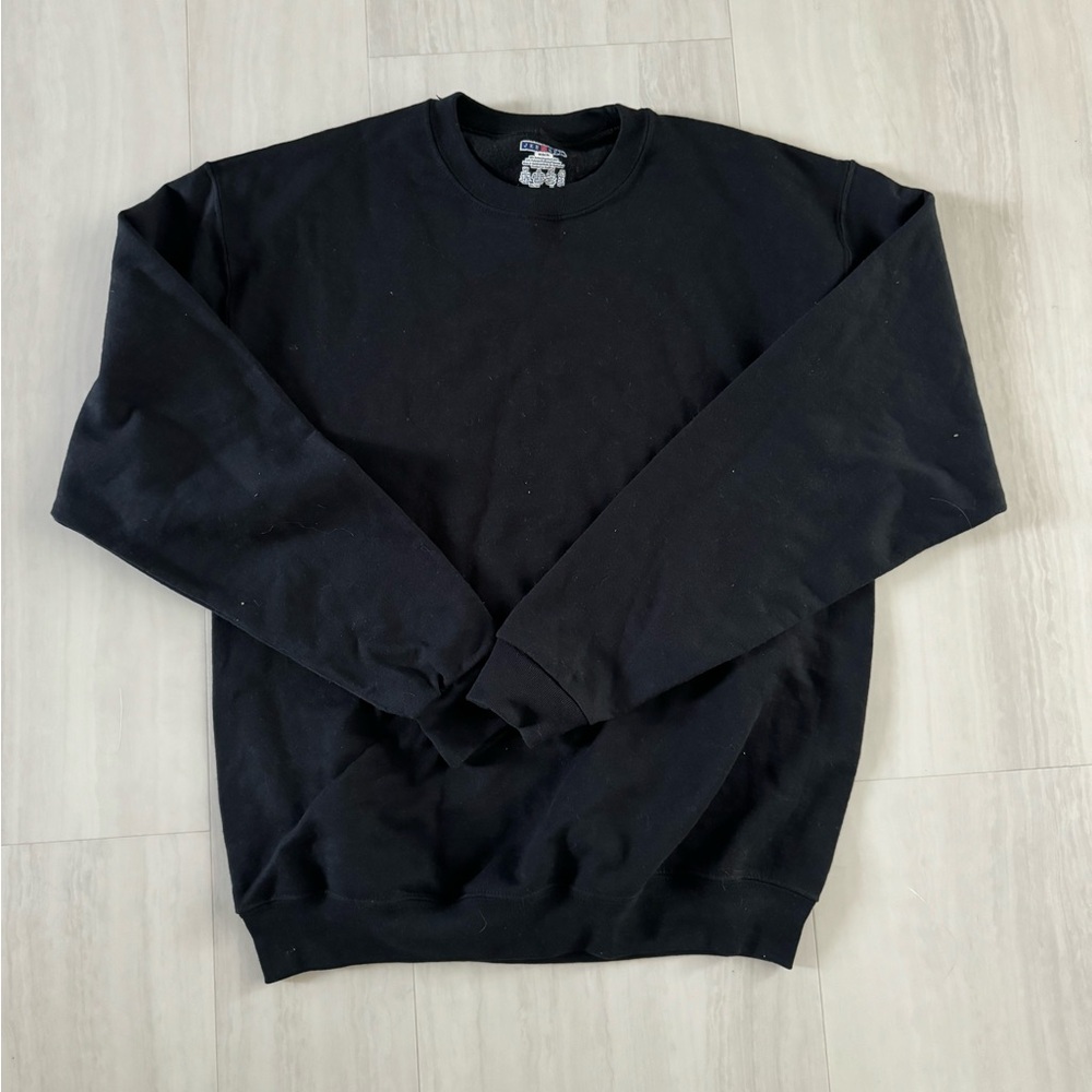 Black basic crewneck